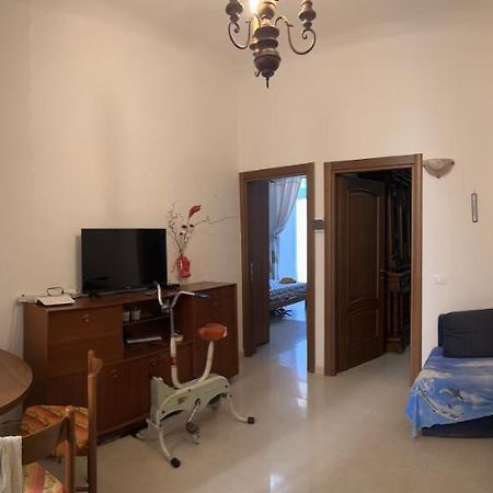 Alloggio In Centro Ben Servito Savona Luaran gambar