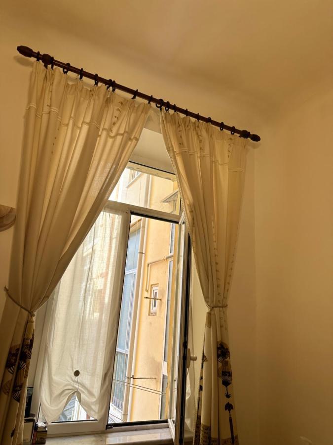 Alloggio In Centro Ben Servito Savona Luaran gambar